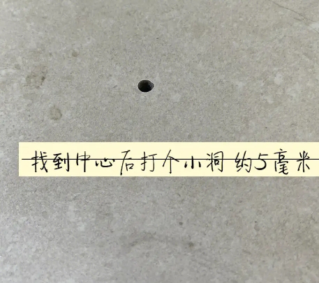 昆明市瓷砖空鼓维修公司专业解答在瓷砖铺贴过程中，如果砂料搅拌不均匀，将会带来以下问题